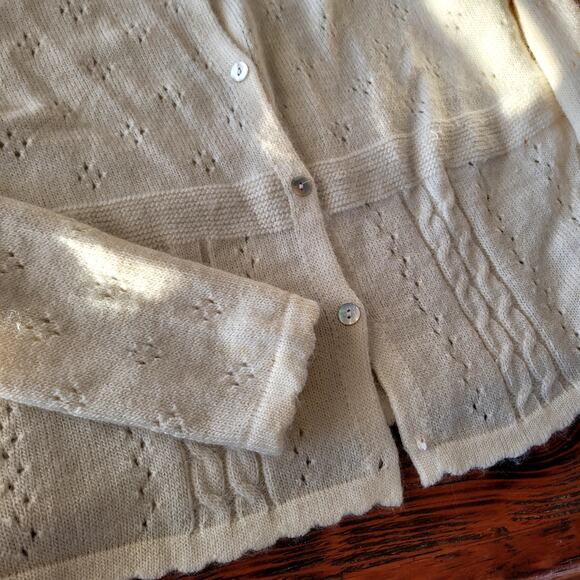 Q House Ivory Pointelle Cardigan Sweater Sz S - Picture 5 of 6
